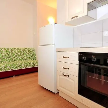 Modern Design Luminoso Montano Apartamento Lizzano In Belvedere