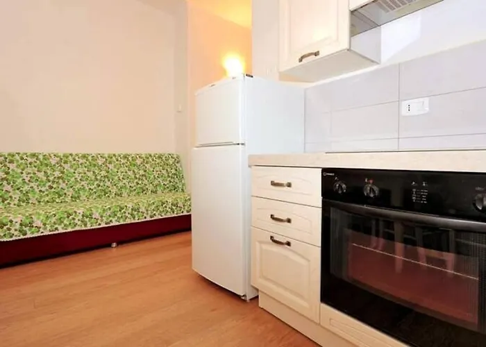 Modern Design Luminoso Montano Apartamento Lizzano In Belvedere